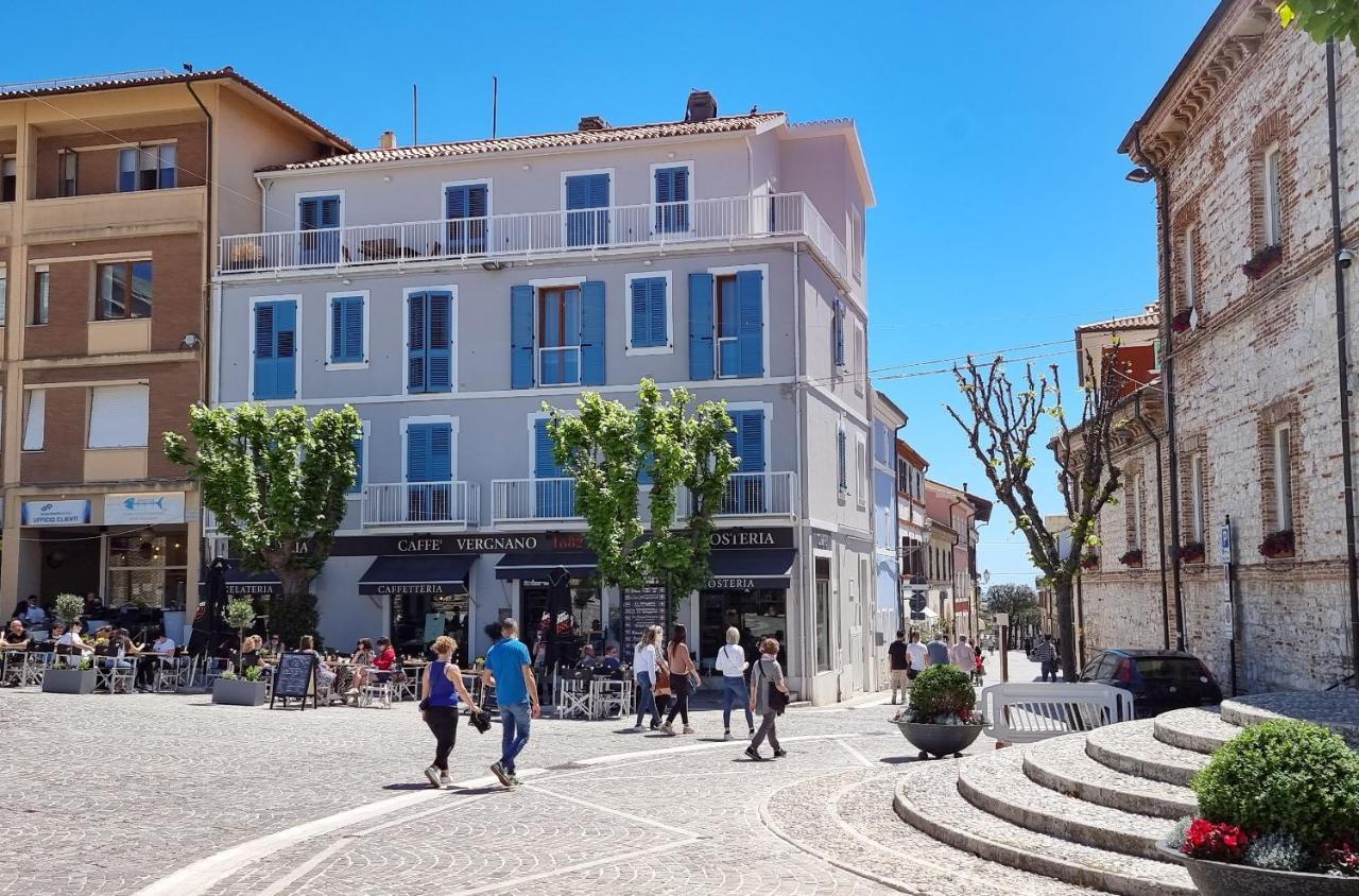 Numana appartamenti: la tua casa in centro a pochi passi dal mare Esterno foto