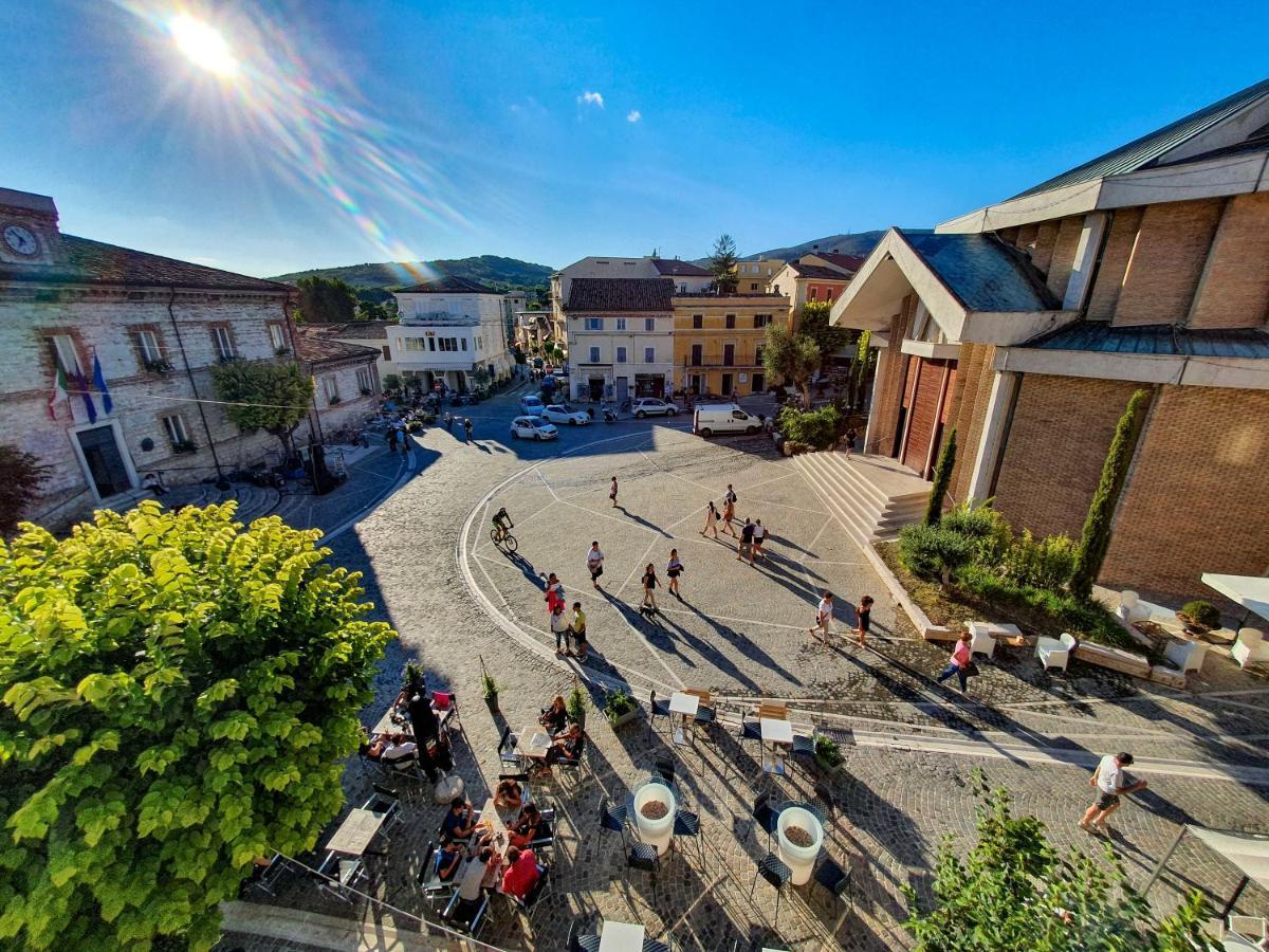 Numana appartamenti: la tua casa in centro a pochi passi dal mare Esterno foto