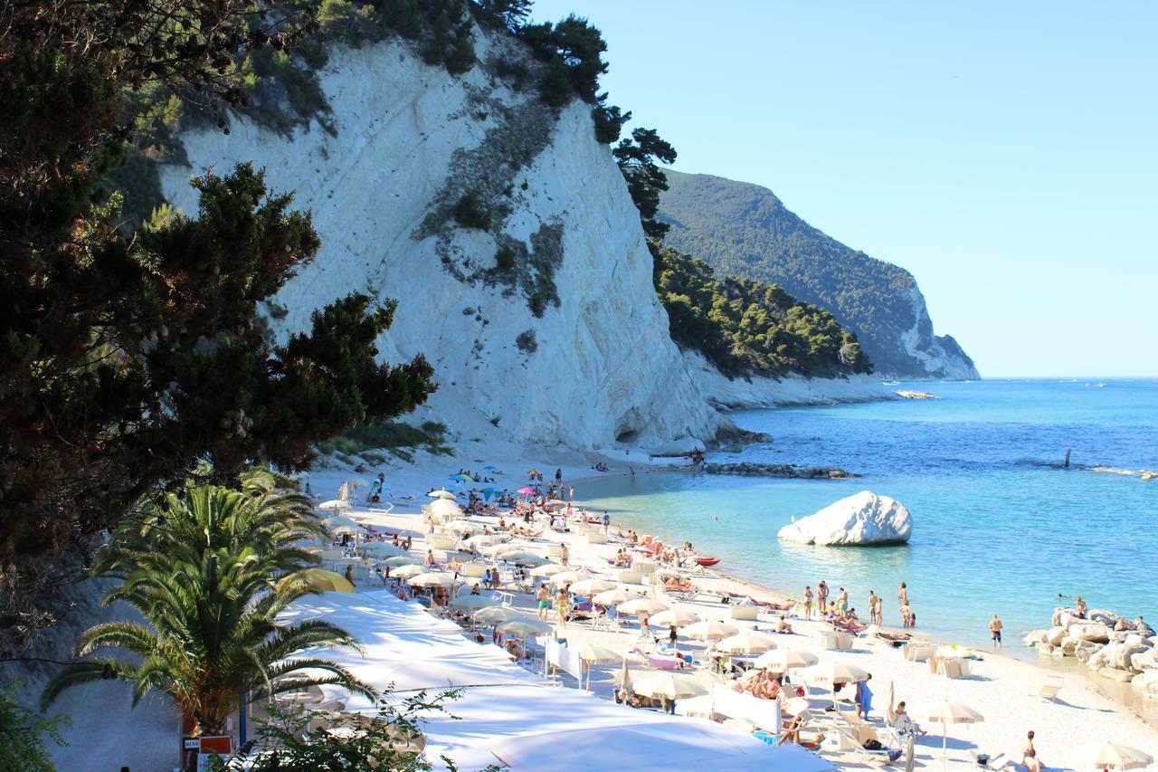 Numana appartamenti: la tua casa in centro a pochi passi dal mare Esterno foto
