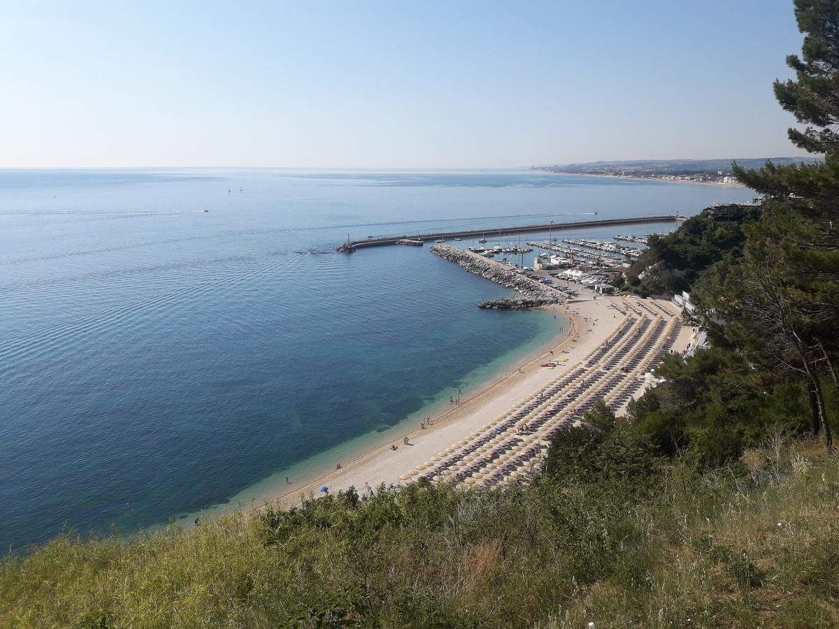Numana appartamenti: la tua casa in centro a pochi passi dal mare Esterno foto