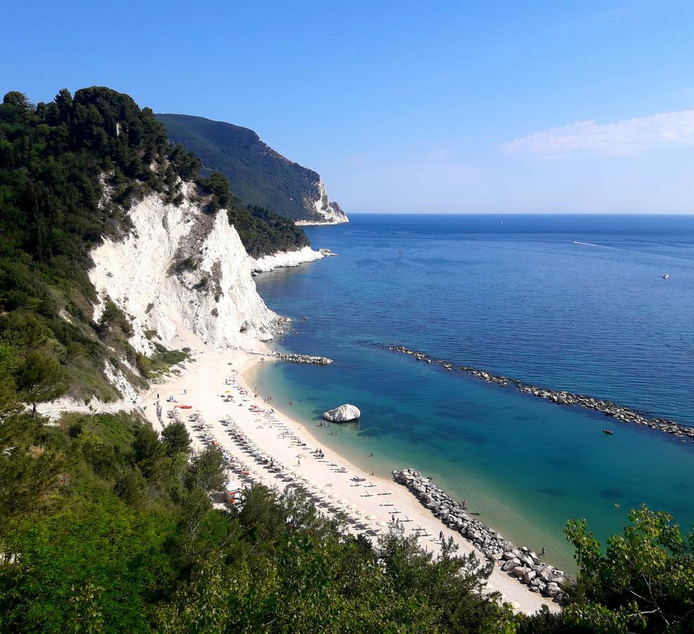 Numana appartamenti: la tua casa in centro a pochi passi dal mare Esterno foto