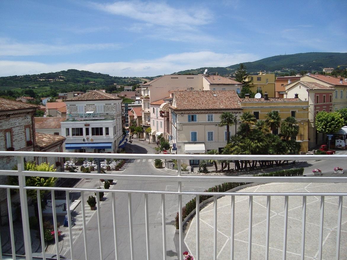 Numana appartamenti: la tua casa in centro a pochi passi dal mare Esterno foto